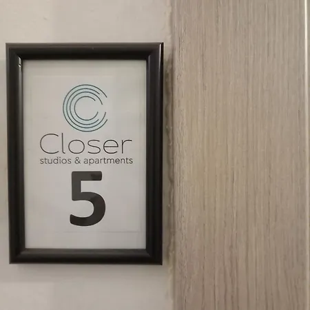 Closer 